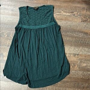Suzanne Betro Green Sleeveless Relaxed Tank Top